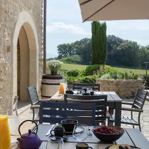 Domaine De Montine De Charme Hotel